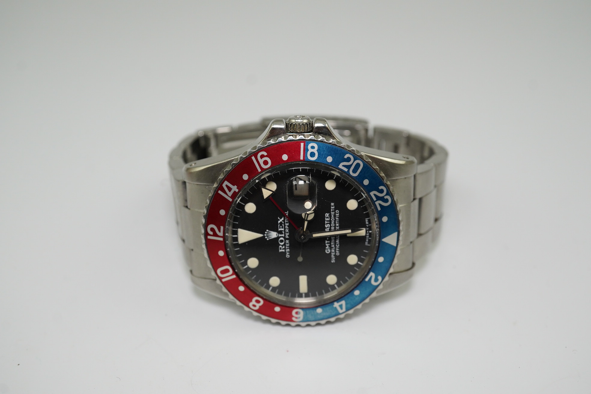 A gentleman's 1978 stainless steel Rolex Oyster Perpetual GMT Master 'Pepsi bezel' wrist watch